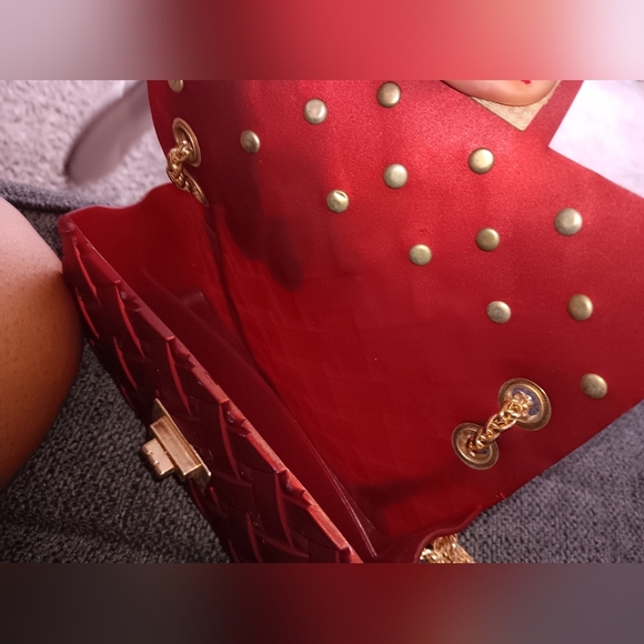 Jelly Quilted Cross-body Purse. - Picture 4 of 6